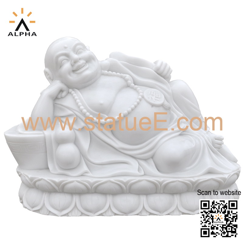 laughing Buddha statue